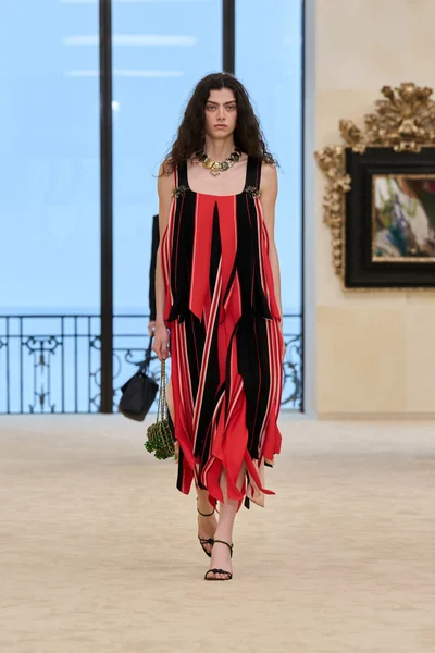 Look 61